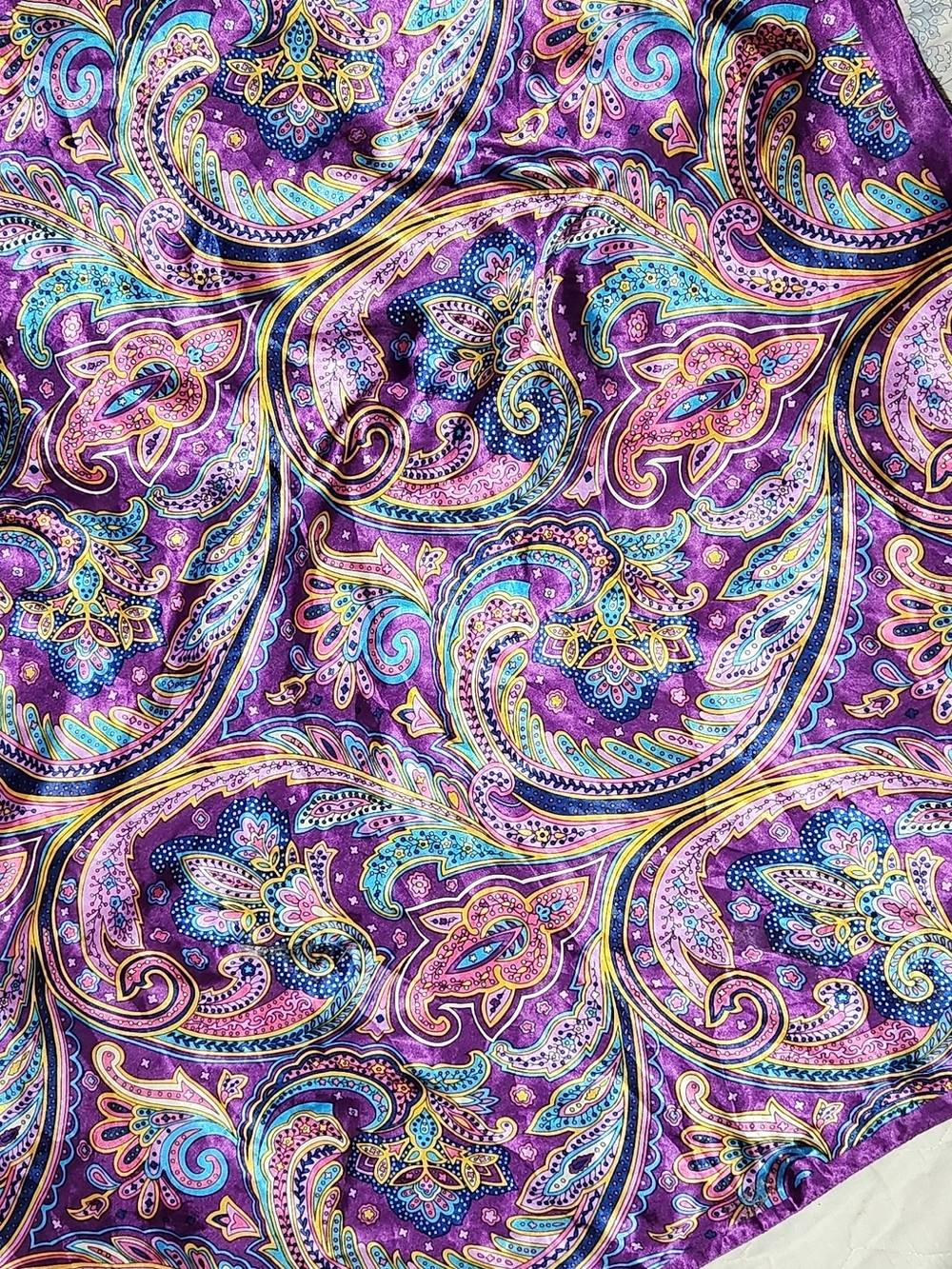 Silky Purple Paisley Scarf - Picture 4 of 10
